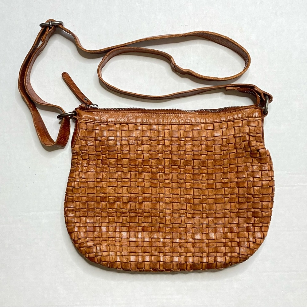 Vilenca Leather Woven Front Shoulder Purse 13” x 10”
